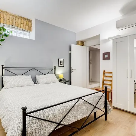 M&c San Pietro Basement House Apartamento *